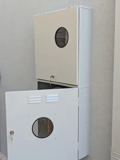Single electrical meter box fitted with a lock and viewing window. - Meterbox Lock Perth